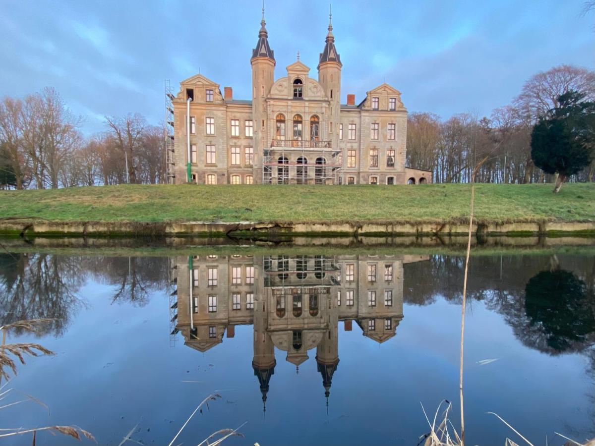 Hotel Am Schlosspark Mallin Dış mekan fotoğraf